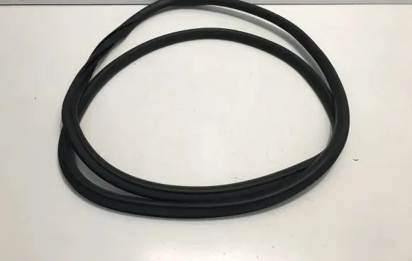 Mercedes-Benz GLE W167 Rear door rubber seal (on body) A1676972500