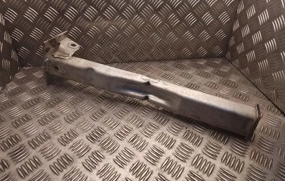 Peugeot 308 Front bumper shock/impact absorber D29030