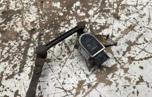 Volvo XC60 Headlight/headlamp level sensor 9G9N5A955AA