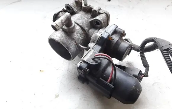 Toyota Prius (XW20) Engine shut-off valve 21020