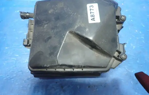 Renault Clio III Fuse module 674658A