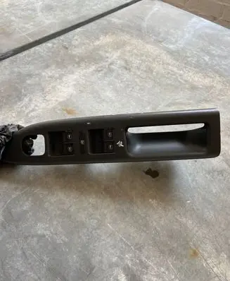 Volkswagen Golf Plus Front door window switch trim 5M0867371C