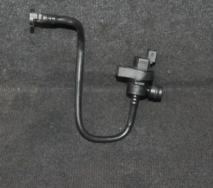 BMW 1 E81 E87 Turbo solenoid valve 7512582