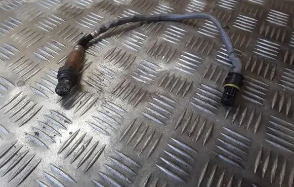 BMW 5 F10 F11 Lambda probe sensor 753913704 0258010420