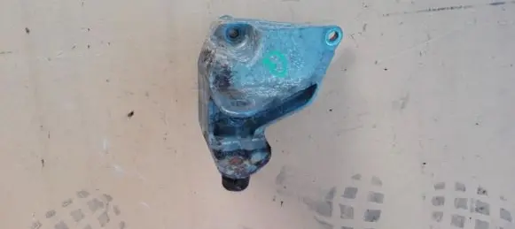 Nissan Qashqai Engine mount bracket