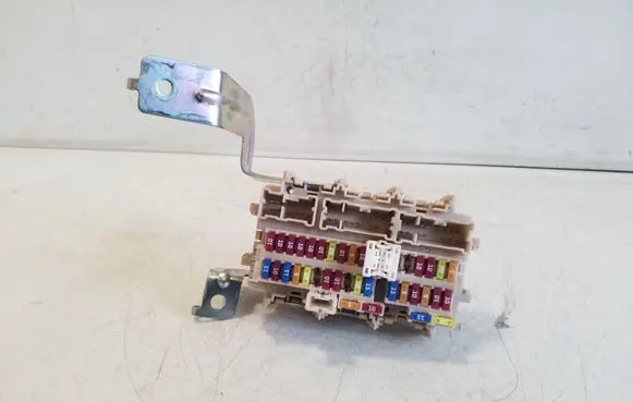 Nissan Navara D23 Fuse module 4KJ0AC30658