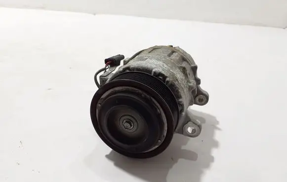 BMW 5 G30 G31 G38 Air conditioning (A/C) compressor (pump) 7948806