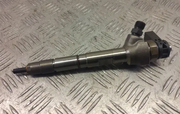 Audi A6 S6 C7 4G Fuel injector 04L130277AE