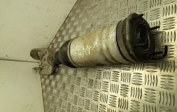 Land Rover Discovery 5 Front air suspension shock absorber LR081564