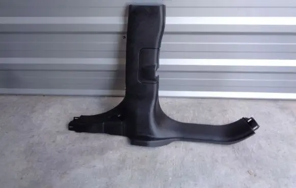 Jeep Renegade Front door card panel trim