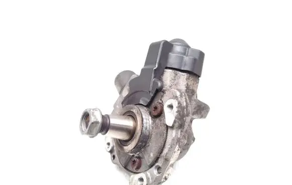 Audi A3 S3 8V Fuel injection high pressure pump 04B130755F 28470303