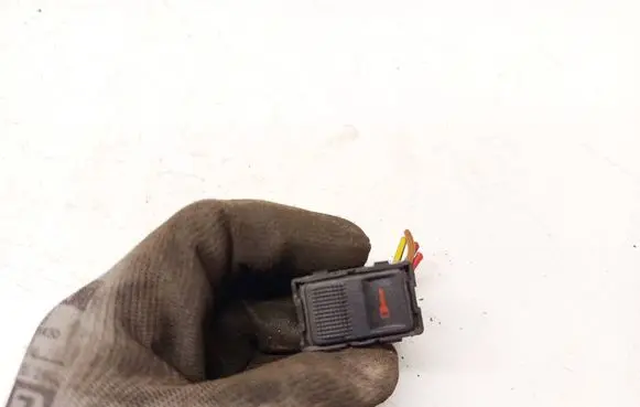 Audi A4 S4 B5 8D Central locking switch button 8l0962107