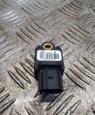 Toyota Yaris Airbag deployment crash/impact sensor 898310D010 1068262072