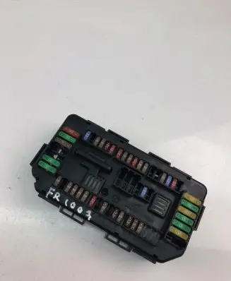 BMW 5 F10 F11 Fuse module 9389068