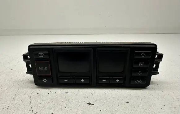 Audi A4 S4 B5 8D Climate control unit 8L0820043B 5HB00760800