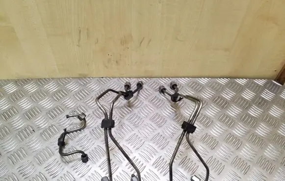 Peugeot 5008 Fuel injector supply line/pipe 