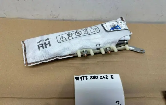 Volkswagen ID. Buzz Seat airbag 1T3880242E 0589P1000370 0652490200