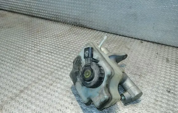 Volkswagen Caddy Master brake cylinder 1K1611301C