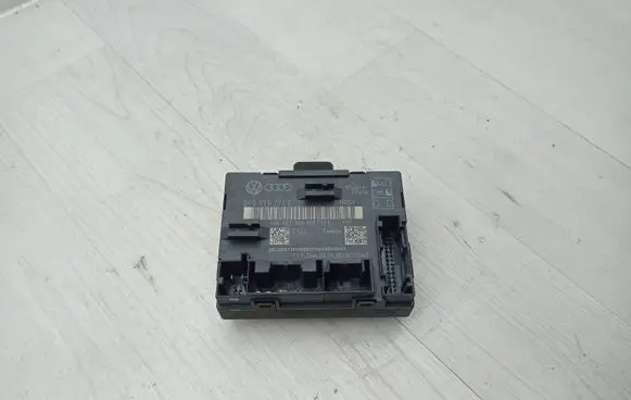 Audi A4 S4 B8 8K Door control unit/module 8K0959793E