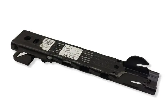 Volkswagen PASSAT B8 Seat belt height adjuster 4M0857819