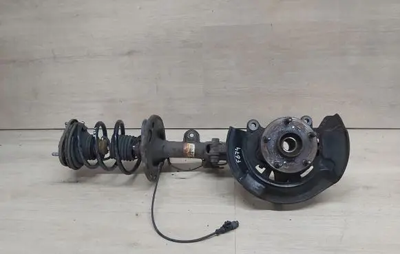 Toyota Avensis T270 Shock absorber/damper/air suspension 