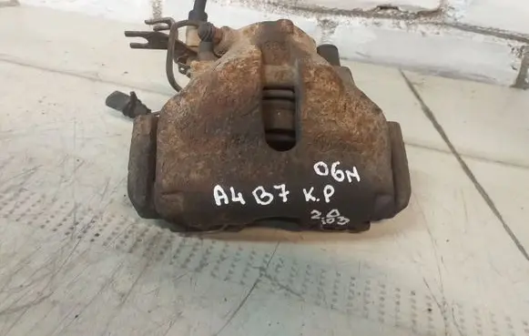 Audi A4 S4 B7 8E 8H Front brake caliper 886