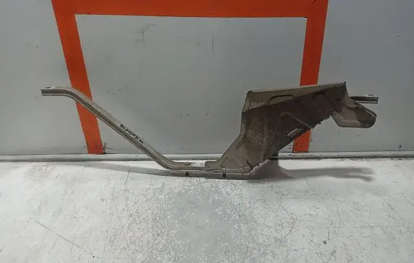 Porsche Boxster 986 Rear differential/diff mount bracket 98633109304