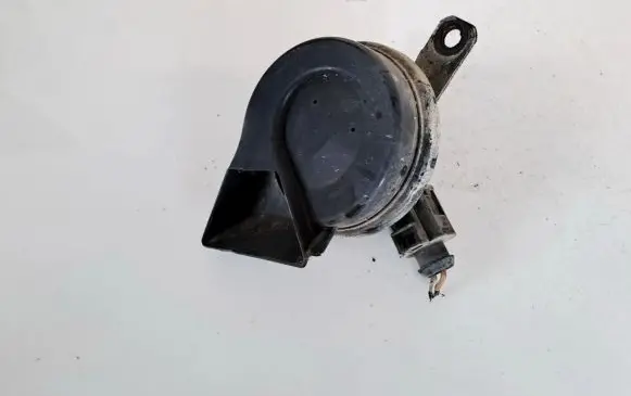 Volkswagen Polo Horn signal a28657625 a-28-657625