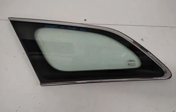 Toyota Avensis T270 Rear side window