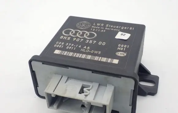 Audi A4 S4 B8 8K Light module LCM 8K590735700 00837914AA