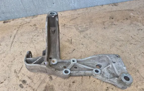 Audi A3 S3 8P Front lower control arm/wishbone 1K0199296E