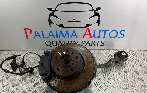 BMW 3 E90 E91 Front wheel hub spindle knuckle 13612610