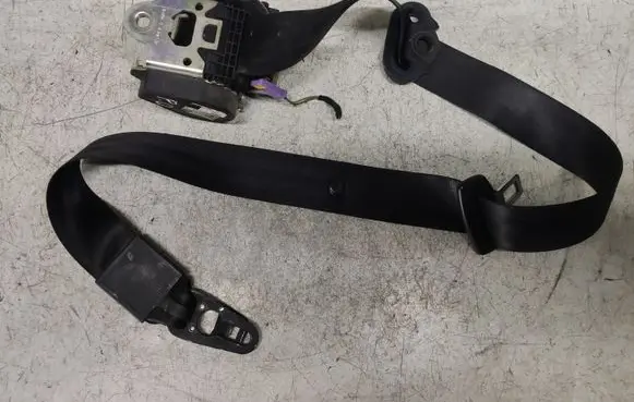 Audi A6 S6 C6 4F Front seatbelt