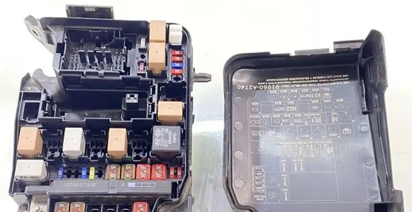 Fuse box set
