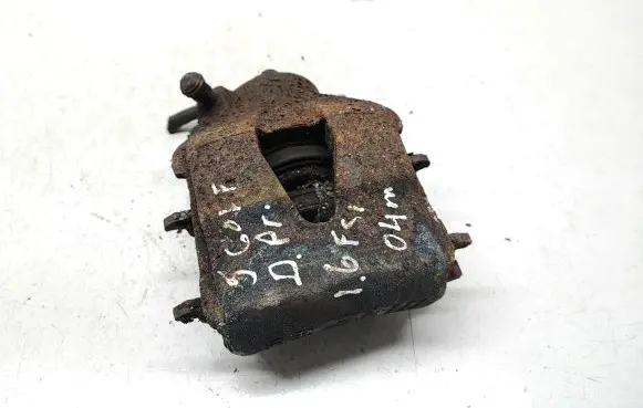 Volkswagen Golf V Front brake caliper