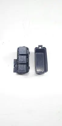 Nissan Qashqai Fuse module 64200049