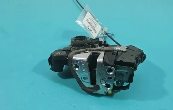 Toyota RAV 4 (XA40) Front door lock IMPRK1562442