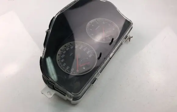 Volvo V50 Speedometer (instrument cluster) 30728642