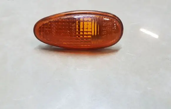 Mitsubishi Pajero Sport I Front fender indicator light