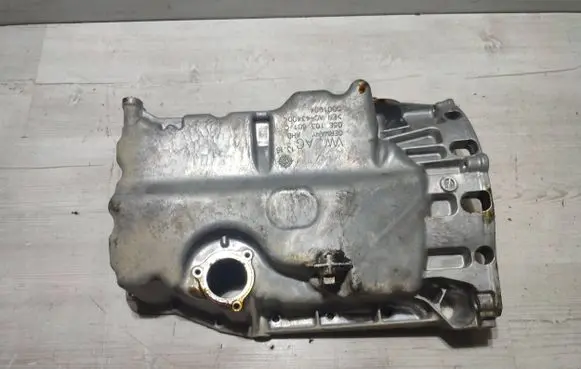 Volkswagen Touran III Oil sump 05E103601C GD01904 AC43400