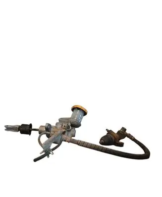 Subaru Forester SF Clutch master cylinder 