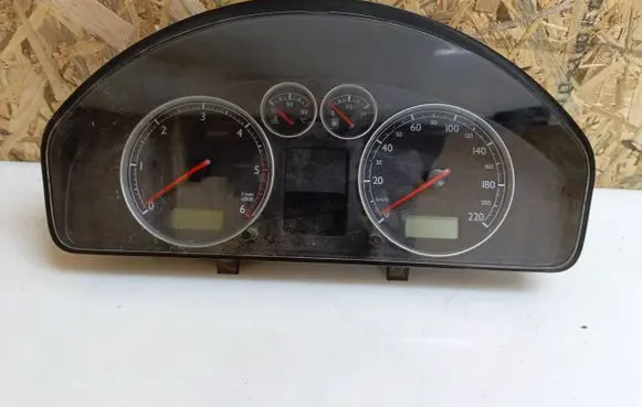 Volkswagen Sharan Speedometer (instrument cluster) 110080031003