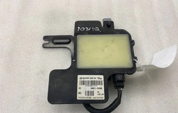 Hyundai Ioniq Blind spot module 95821G2000