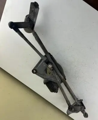 Toyota RAV 4 (XA20) Front wiper linkage and motor 8511042130