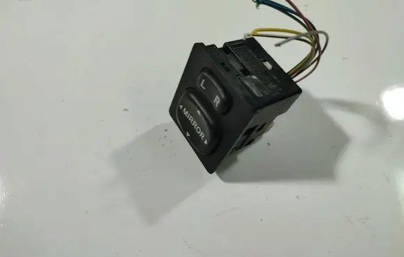 Toyota Auris 150 Wing mirror switch 769746C