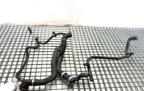 Skoda Kamiq Engine coolant pipe/hose 05C121064C
