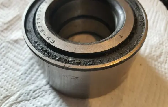 Volkswagen Golf I Front wheel bearing hub 537907 6Y537907C27