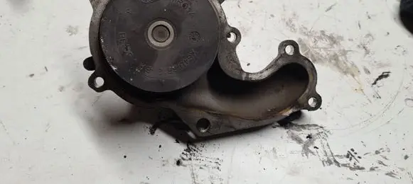 Ford Transit - Tourneo Connect Water pump XS4U8505DA