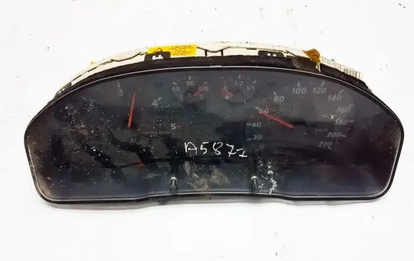 Audi A4 S4 B5 8D Speedometer (instrument cluster) AU0007001 AU-0007-001