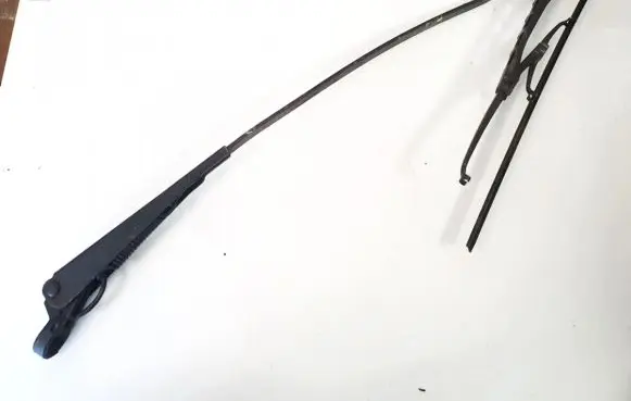 Opel Astra F Front wiper blade arm 90341907